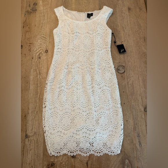 Adrianna Papell Dresses & Skirts - Adrianna Papell white lace lined special occasion dress sz 8 NWT